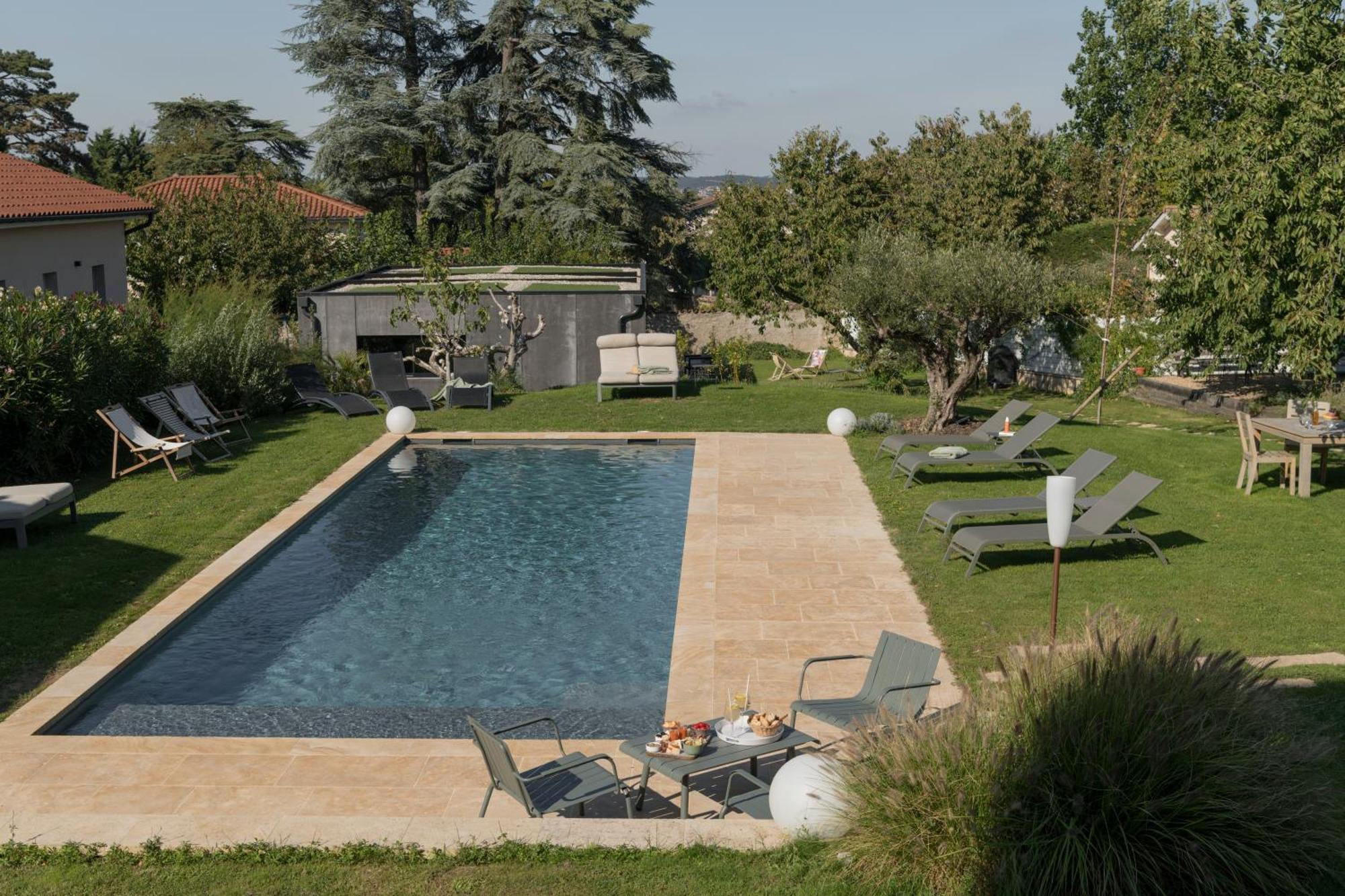La Maison Des Monts D'Or Saint-Germain-au-Mont-d'Or Bagian luar foto